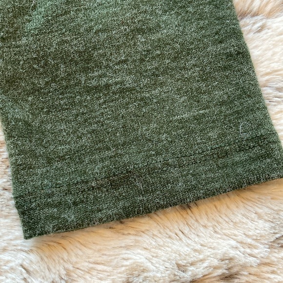 NWOT - Tresics mock turtle neck pullover. Size Large. - Picture 8 of 10